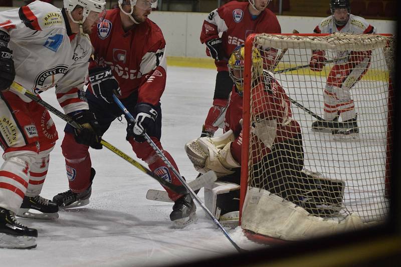 Z archivu: HC Tachov - HC Klatovy B (červení).