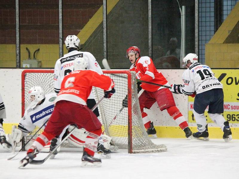 Krajská liga juniorů jižních Čech: HC Klatovy B (bílé dresy) - HC DDM České Budějovice 1:5