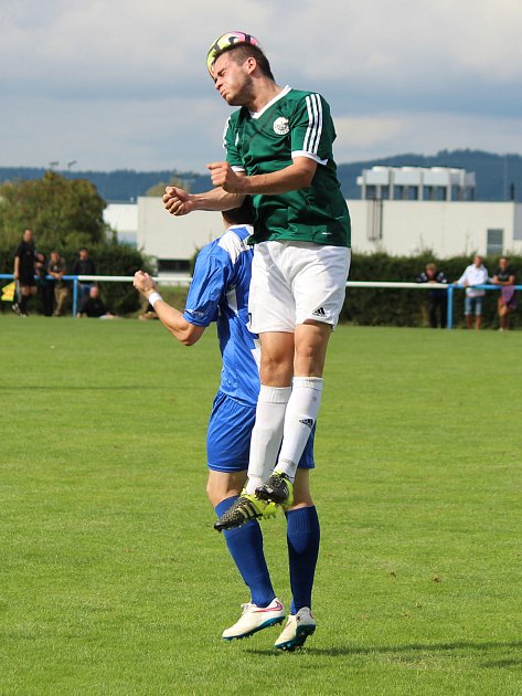 Krajský přebor 2017/2018: Nýrsko (modrobílé dresy) - Sušice 2:2, na PK 7:8.