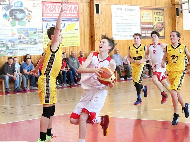 Zápas ligy mladších žáků U14 Klatovy (bílí) - Písek.Hráno 1. 4. 2017.