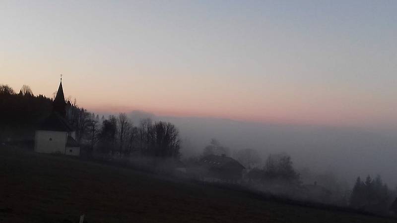 Mlha z různých koutů Plzeňského kraje.