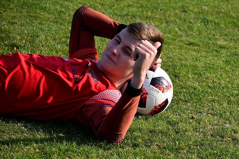 TJ Sokol Mochtín (modří) - SK Petřín Plzeň B 0:6.