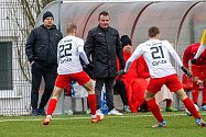 Fotbalisté FC Švihov (na archivním snímku hráči v bílých dresech) podlehli v Poháru PKFS Dynamu Horšovský Týn 1:4.