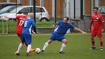 5. kolo krajské I. B třídy (skupina B): SK Klatovy 1898 B (na snímku fotbalisté v červených dresech) - TJ Sokol Štěnovice (modří) 6:1.