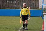 Fotbalisté Klatov (v červených dresech) v utkání divizní skupiny A doma remizovali s favorizovanou Třeboní 0:0.