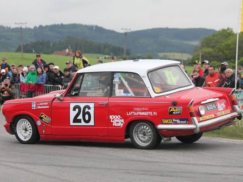 První rychlostní zkouškou 23. Historic Vltava Rallye byl tradičně Klatovský okruh.