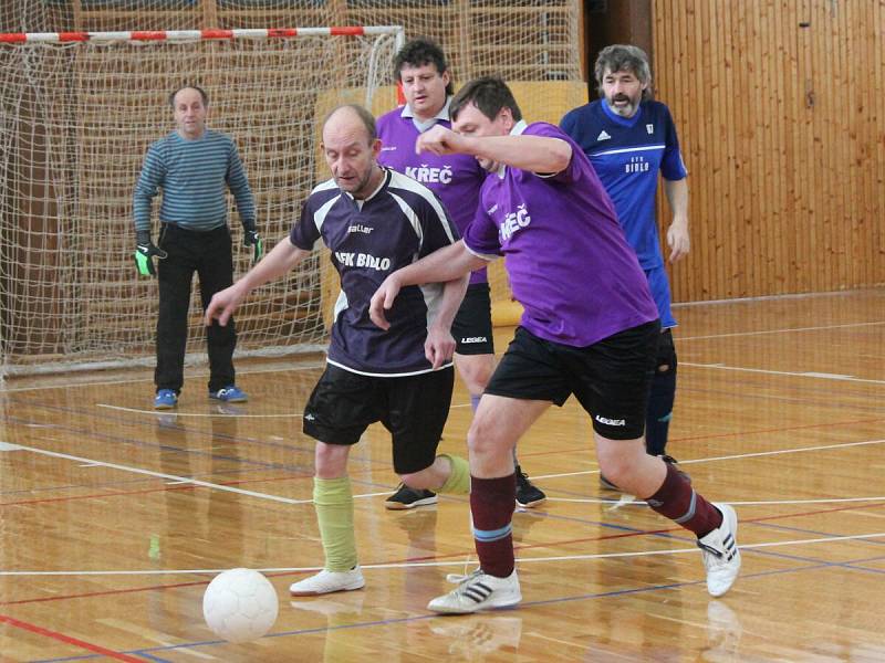 Zimní amatérská liga: AFK Bidlo (modré dresy) - PS Křeč Mochtín 3:6