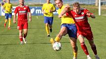 Zatímco na podzim fotbalisté SK Klatovy 1898 (červení) soupeře z plzeňské Doubravky (hráči ve žlutém) porazili 2:1, v sobotní odvetě hrané v rámci 25. kola divize A padli 2:4.
