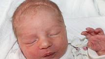 Martin Mačl ze Sušice (3510 g, 50 cm) se narodil v klatovské porodnici 28. listopadu  ve 12.15 hodin. Rodiče Lada a Václav věděli, že se jim narodí chlapec. Doma na brášku netrpělivě čeká Verunka (3,5).