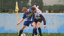 Fotbalisté klatovských dorostů (na archivních fotografiích hráči v modrých dresech) porazili Příbram. Devatenáctka otočila zápas ze stavu 0:2 na 4:2 a hráči do 17 let soupeře udolali těsně 1:0.