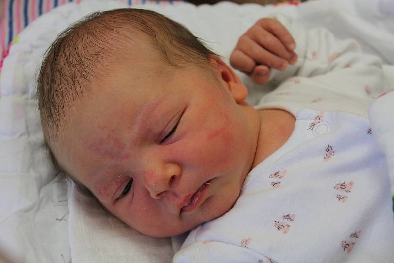 Adéla Nadymáčková z Chodské Lhoty (3390 g, 49 cm) se narodila v klatovské porodnici 16. května v 1:00 hodin. Rodiče Tereza a Petr věděli, že jejich prvorozeným miminkem bude holčička.