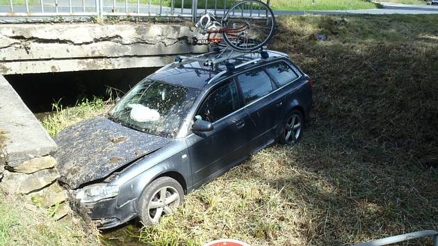 Dopravní nehoda u Divišova.