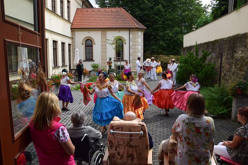 Velcí i malí účinkující sklidili za svoje vystoupení velký potlesk.