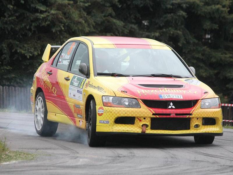 Jako první absolvovaly posádky 49. Rallye Šumava Klatovy tradiční Klatovský okruh.