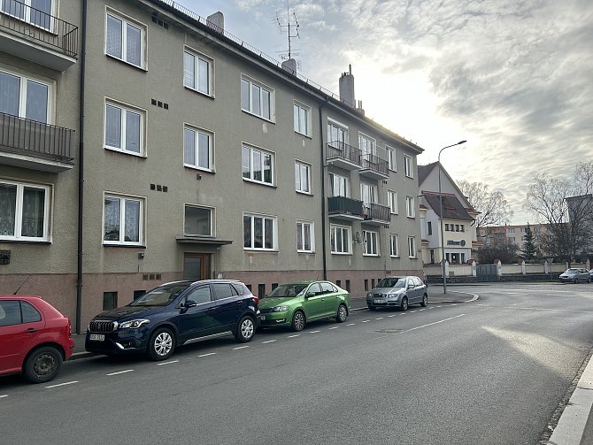 V Masarykově ulici v Klatovech zavraždili seniora.
