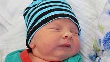 Petr Zoubek z Chudenic je prvorozeným miminkem rodičů Karolíny a Petra. Chlapeček s mírami 2950 g a 47 cm se narodil v klatovské porodnici 17. května ve 13:43 hodin.