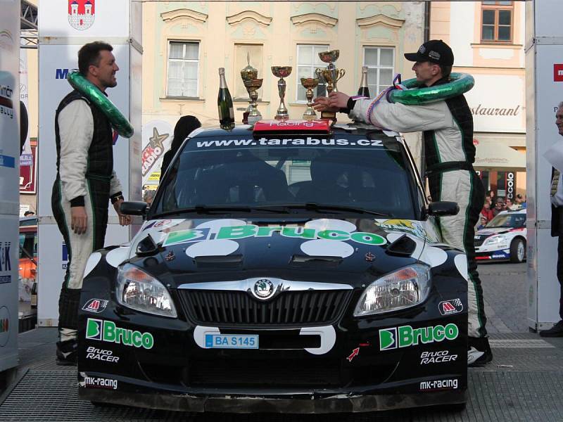 Cílová rampa 47. Rallye Šumava Klatovy.