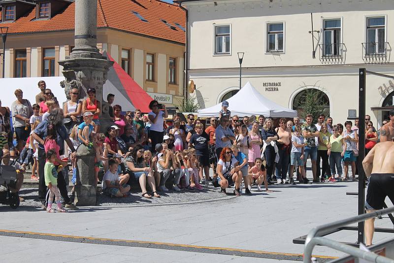 SOUTĚŽ O NEJVĚTŠÍHO JEDLÍKA KAŠE už se stala pravidelnou součástí horažďovických Slavností kaše.