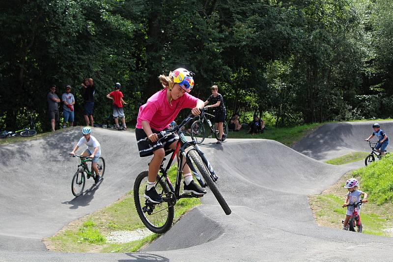 Otevření pumptrackové dráhy v Železné Rudě.