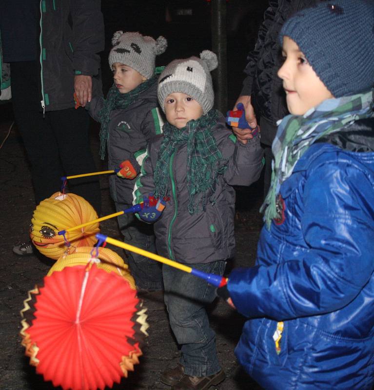 Lampionový průvod ve Strážově.