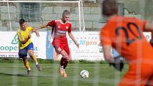 10. kolo FORTUNA divize A: SK Klatovy 1898 (červení) -  SK SENCO Doubravka (žlutí) 2:1 (1:0).