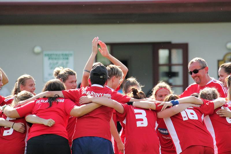 1. kolo divize C ženy: TJ Calofrig Borovany – SK Klatovy 1898 (na snímku fotbalistky v červených dresech) 2:7