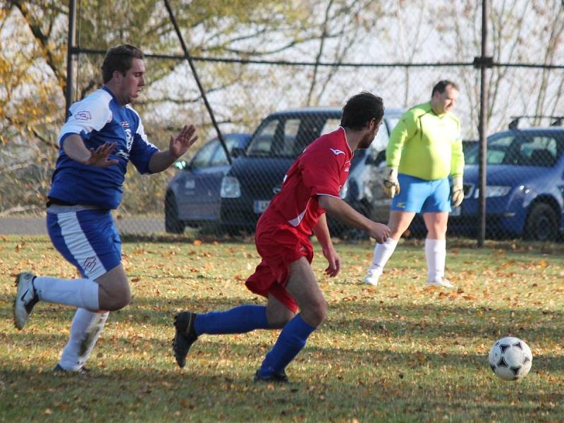 IV. třída: Kvasetice (v červeném) - Soběšice 5:0.