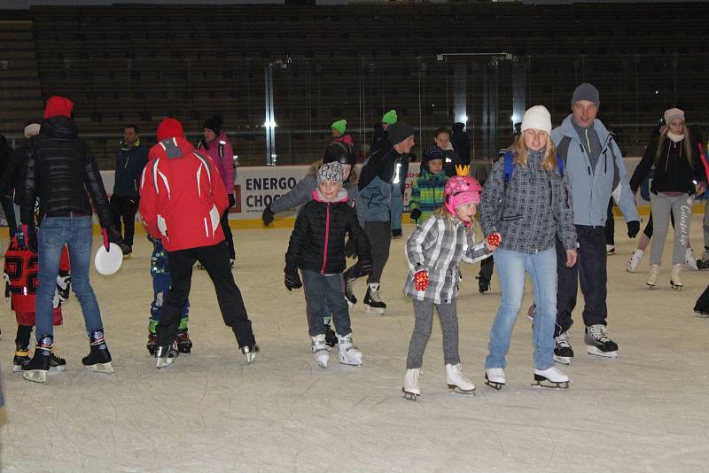 Ice party na zimním stadionu v Klatovech.