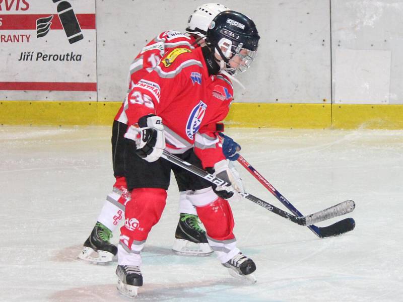 Krajská liga přípravek: HC Klatovy (v červeném) - TJ DDM Rokycany 23:17.