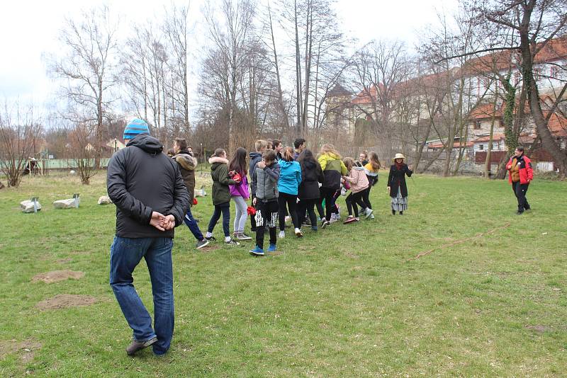 Envicentrum Proud v Horažďovicích pořádá každoročně v podbranském mlýně pobytové kurzy pro školy.