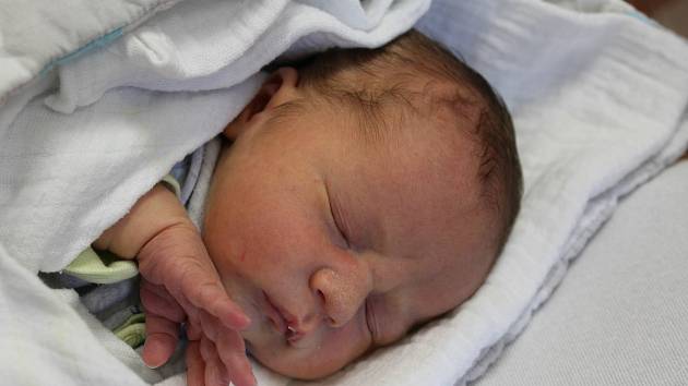 Tobiáš Grolmus (3530 g, 50 cm) z Nýrska se narodil v klatovské porodnici 11. září ve 12:18. Maminka Lucie a tatínek Vojtěch věděli dopředu, že jejich prvorozeným miminkem bude chlapeček.