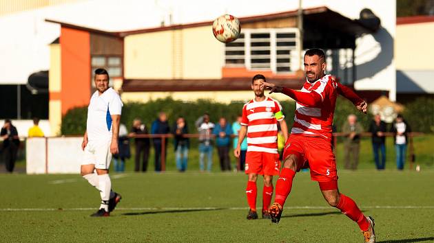 FC Švihov (červenobílé dresy), archivní snímek.