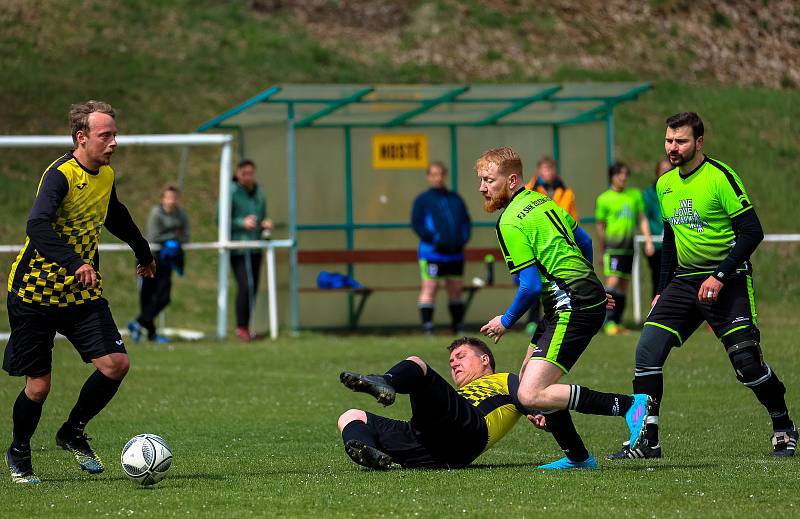 17. kolo III. třídy: Sokol Hartmanice (žlutočerní) - Železná Ruda 3:1.