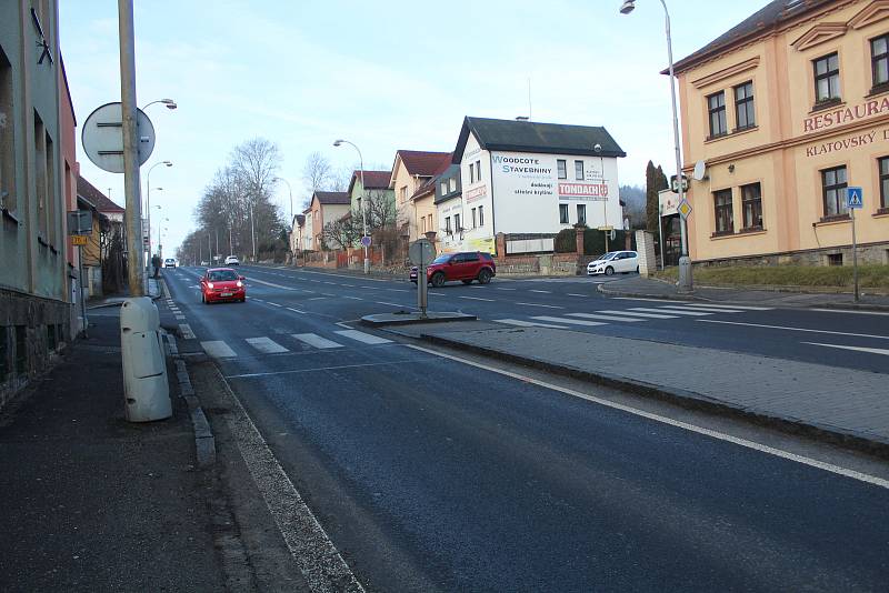 Křižovatka na Domažlické ulici v Klatovech.