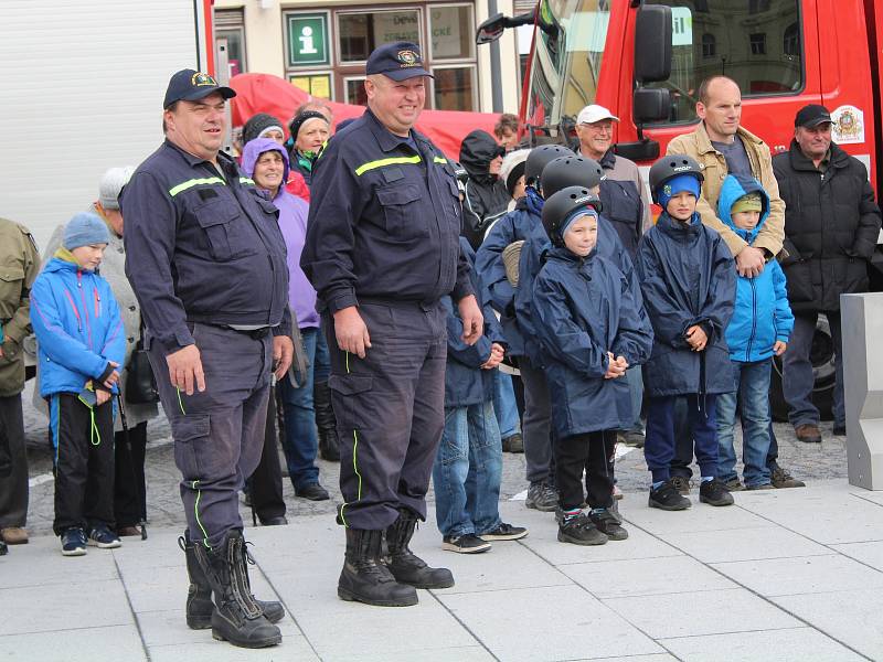 Slavnostní otevření rekonstruovaného náměstí v Horažďovicích.