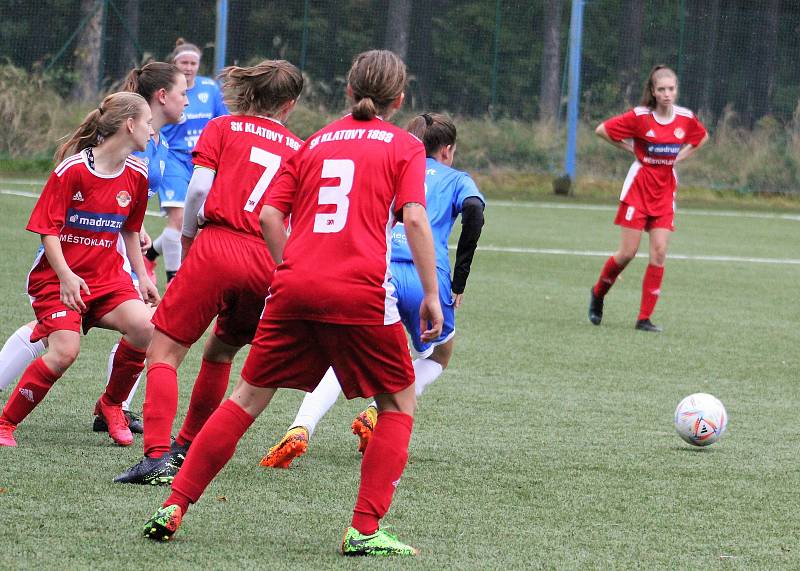 5. kolo České divize žen, skupina C: FC Táborsko – SK Klatovy 1898 (na snímku fotbalistky v červených dresech) 1:0 (1:0).