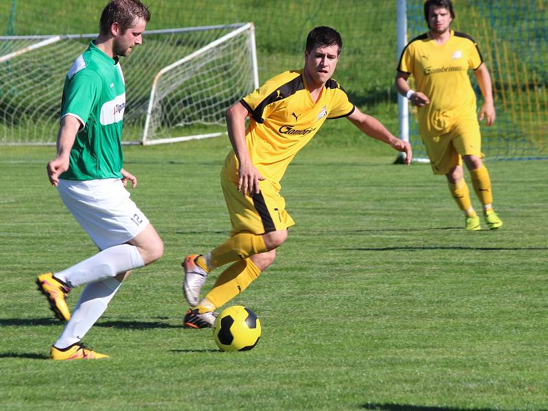 Fotbal, okresní přebor: Bolešiny (žlutí) - Sušice B