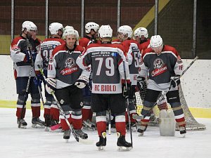 Hokejisté Malé Vísky postoupili do semifinále play-off elitní skupiny krajské hokejové soutěže.