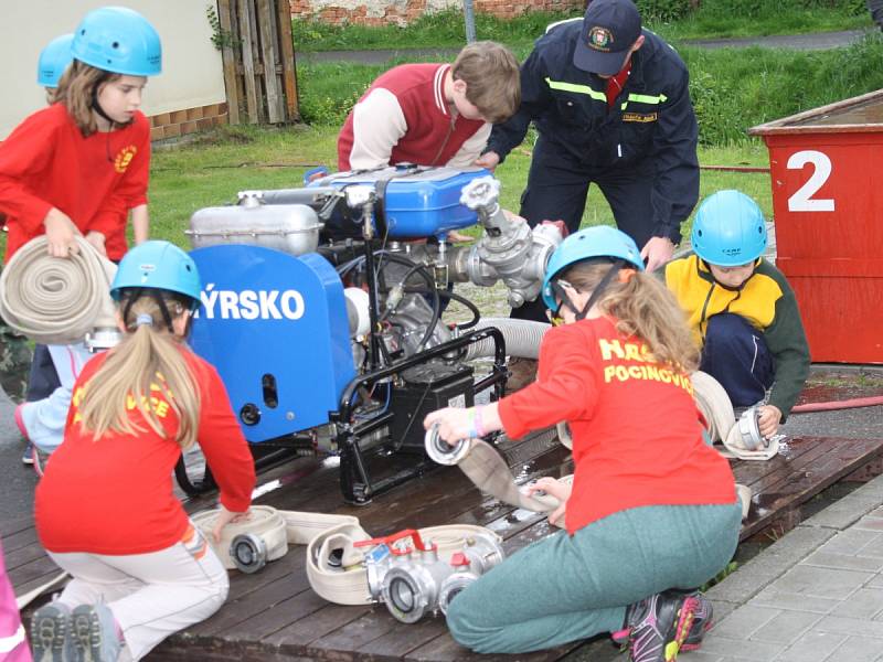 V Nýrsku v sobotu soutěžili mladí i dospělí hasiči