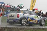 První rychlostní zkouškou, Klatovským okruhem, odstartovala v pátek 48. Rallye Šumava. 