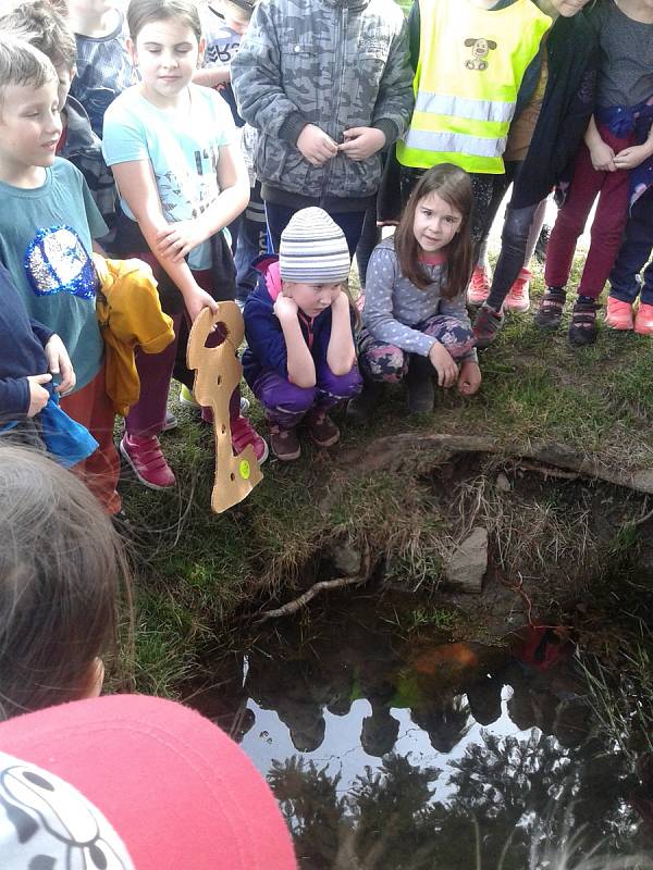 Odemykání studánky v Sušici.