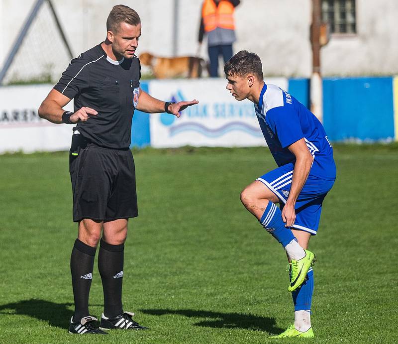 Fotbalisté divizních Klatov remizovali v 11. kole soutěže na hřišti Soběslavi 2:2, i když po prvním poločase vedli o dvě branky.