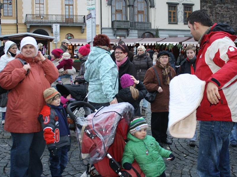 Vánoční zpívání na klatovském náměstí