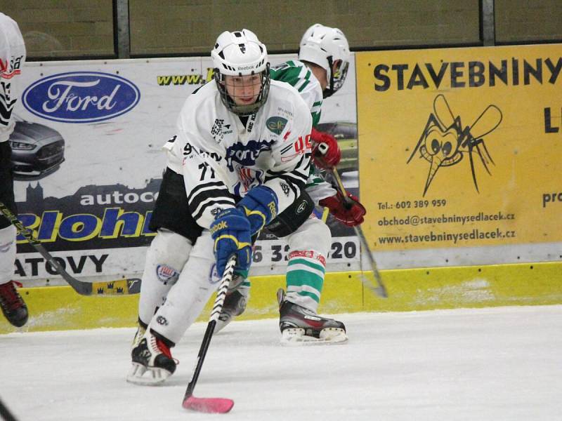 Krajská liga juniorů 2016/2017: HC Klatovy B (bílé dresy) - HC Slavoj Český Krumlov 4:5sn