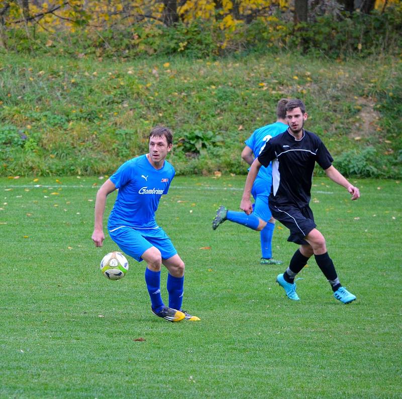 Z archivu: Fotbalisté Chudenic (ze dvou zápasů proti Hradešicím) porazili o víkendu rezervu Mochtína 3:2.