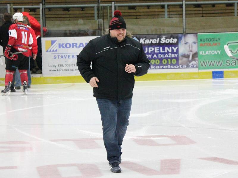 Třetí čtvrtfinále play-off druhé ligy: SHC Klatovy (červené dresy) - HC Kobra Praha 7:3