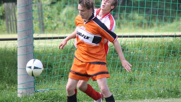 IV. třída skupina B Hrádek B - Zavlekov 3:1.