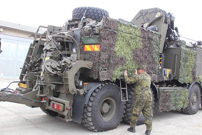 Tatra 815 sedmičkové řady v klatovských kasárnách.