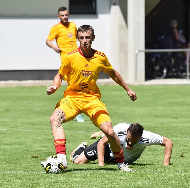 SK Dynamo České Budějovice (bílí) - FK Dukla Praha 3:1.