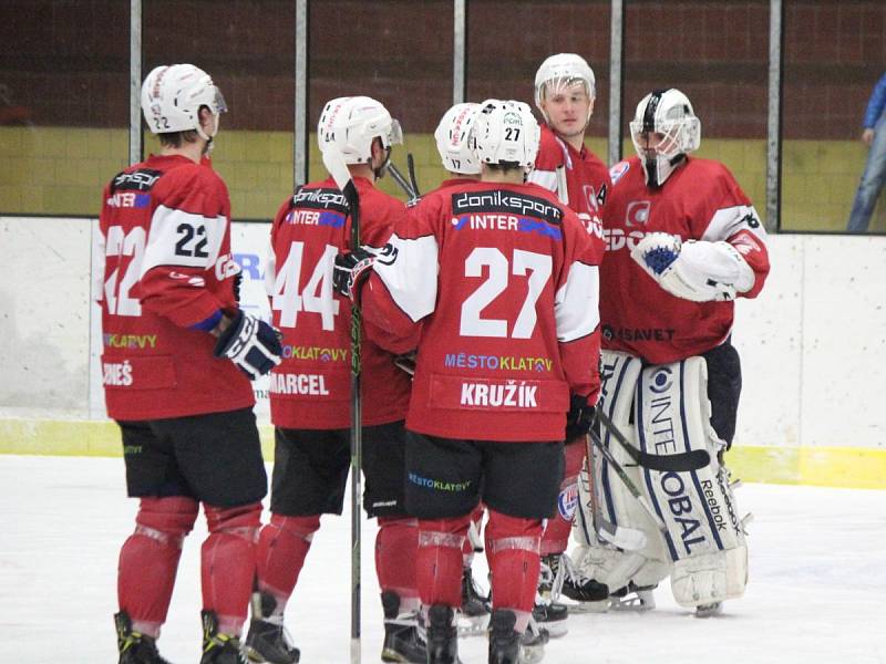 2. liga play-off 2016/2017: SHC Klatovy (červené dresy) - HC Moravské Budějovice 2005 5:2